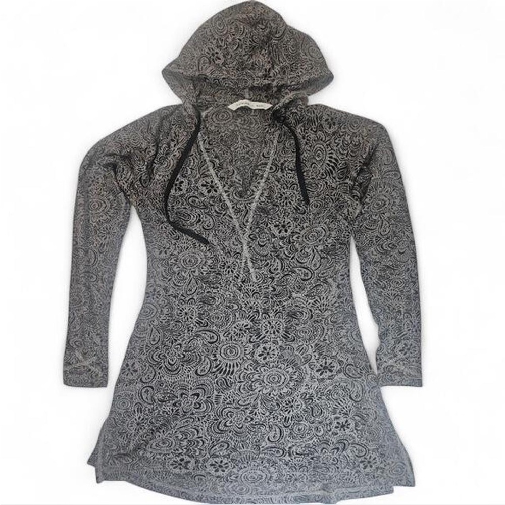 EUC Athleta Black and Gray Patterned hoodie size S